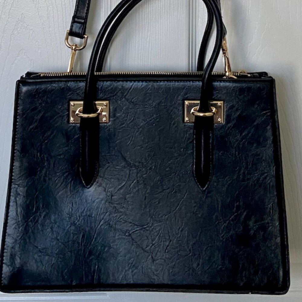 Beautiful Handbag - Picture 3 of 4